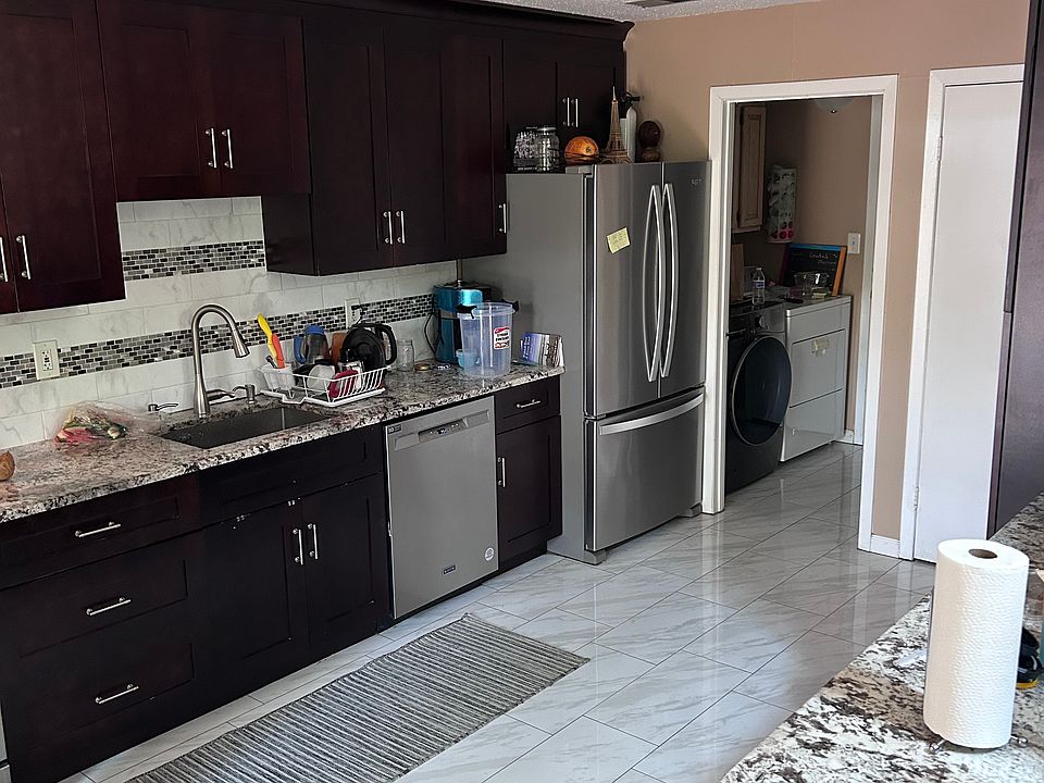 2nd image of 46 Denise Dr