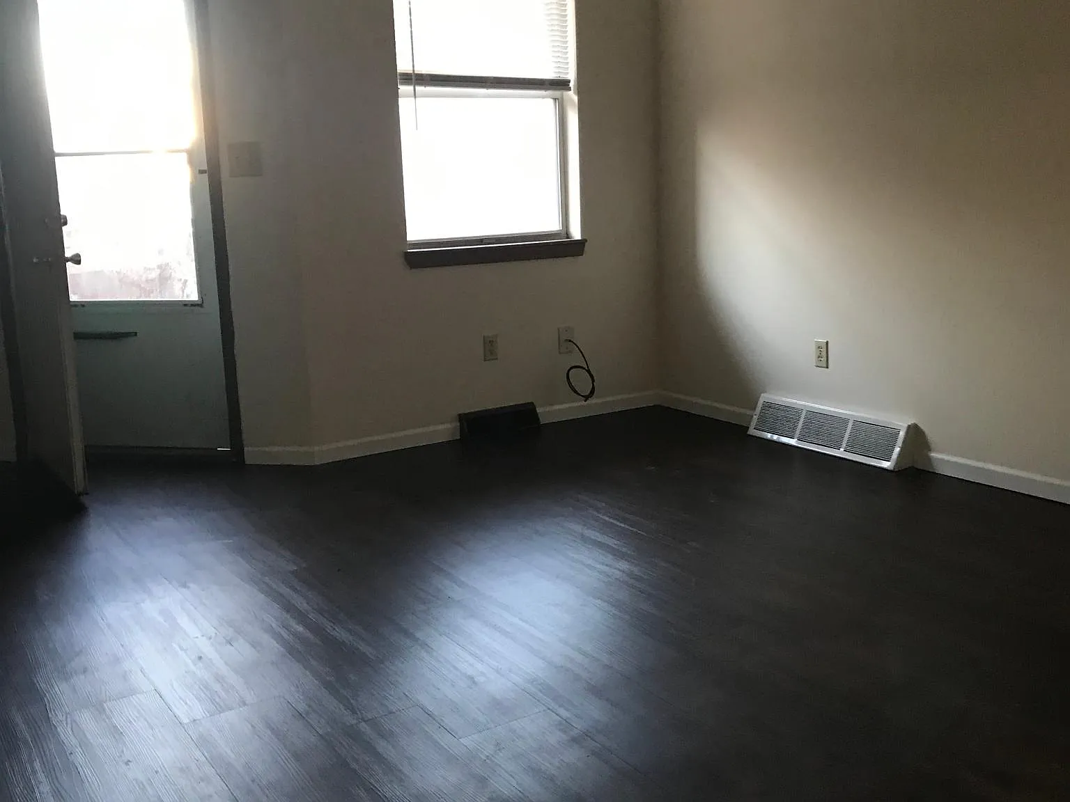 3 bed, 1212 sqft, $1,275 — Photo 2