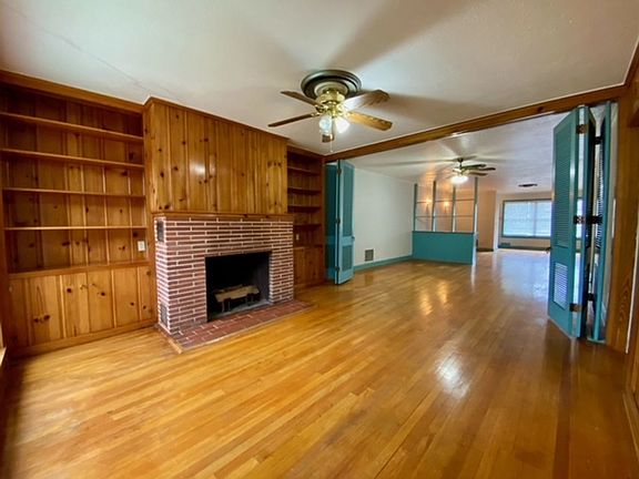 3rd image of 740-742 E Dudley Dr