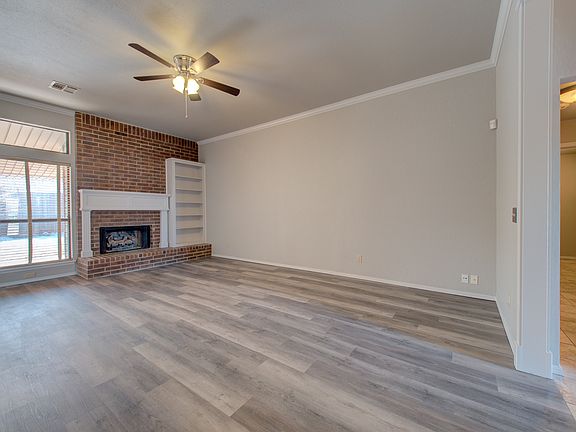 4th image of 916 NW 168th St