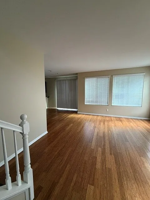 3 bed, 2.5 bath, 1657 sqft, $3,650 — Photo 4