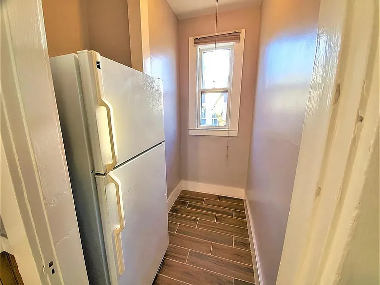 39 Waterhouse St — Photo 12