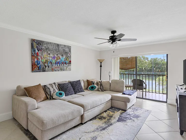 3020 Florida Blvd #202-C — Photo 1
