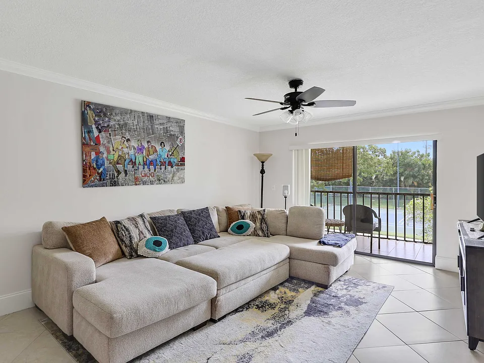 3020 Florida Blvd #202-C