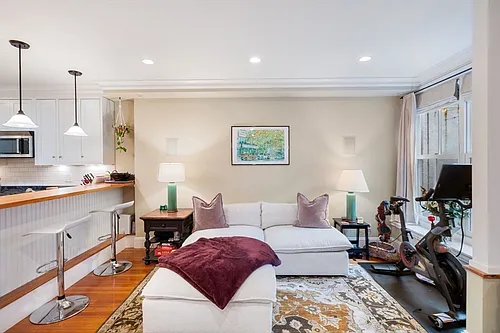 21 Cumberland St #1 Photo 1