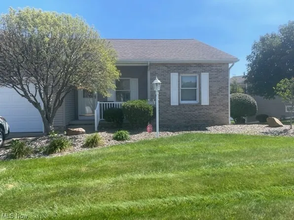 1173 Ridge Lake Dr, Mineral Ridge, OH 44440
