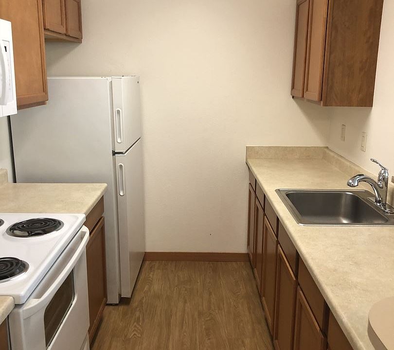 1st image of 65 NW Crosby Ave APT B204