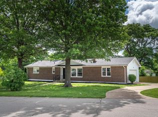 69 Tomahawk Ln, Warrenton, MO 63383