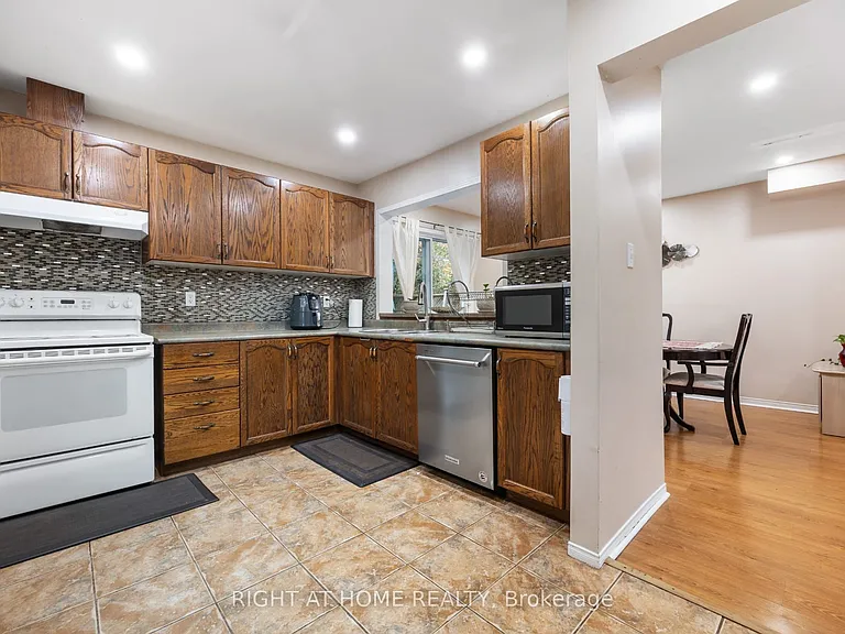 54 Amberhill Way — Photo 12