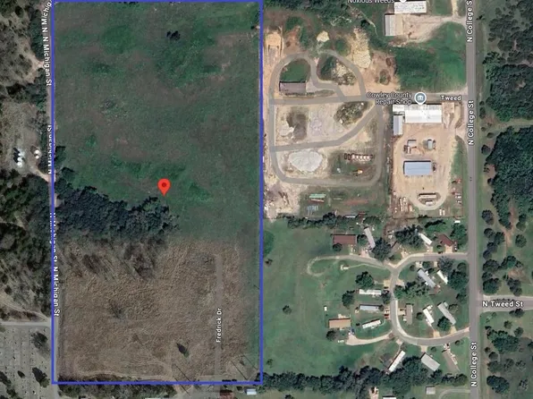700 N Michigan St, Winfield, KS 67156