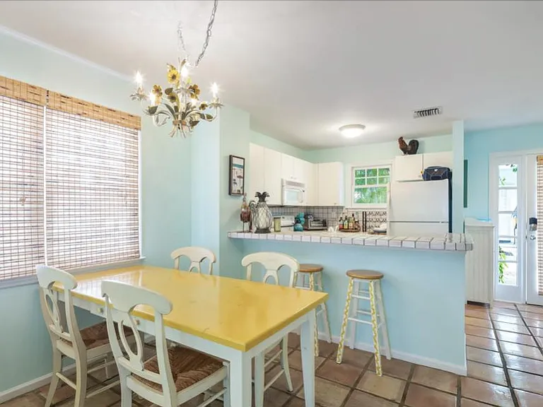 Dining area and bar