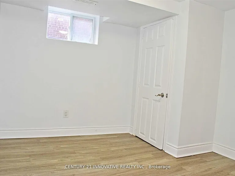 985 Victoria Park Ave #Basement 1 — Photo 2