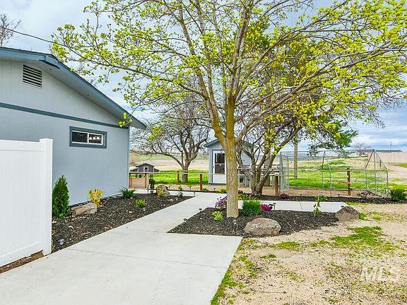 2nd image of 16758 Deer Flat Rd