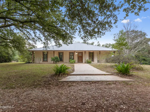 11057 Lobouy Rd, Pass Christian, MS 39571