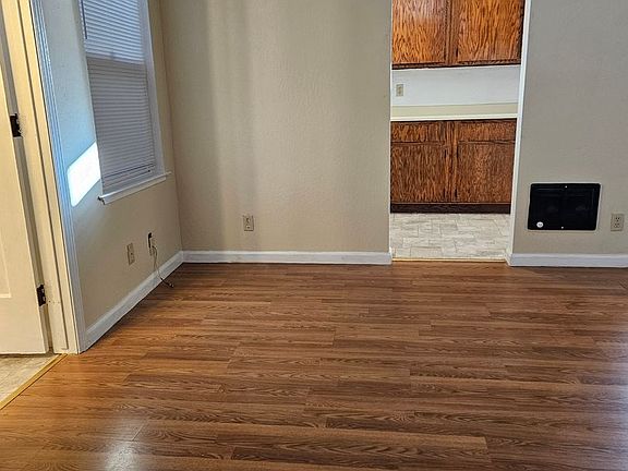 4th image of 142 Washington St S #8