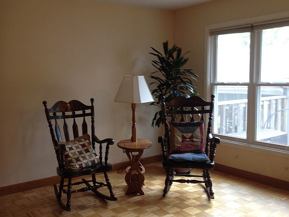 5th image of 260 Colony Green Dr