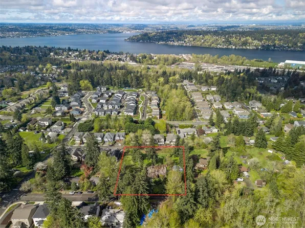 8213 118th Avenue SE, Newcastle, WA 98056