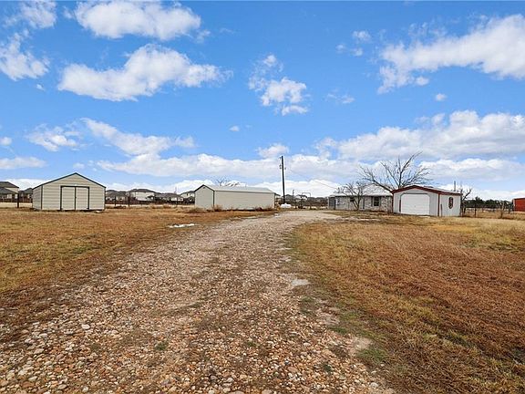 4th image of 13605 Ralph Ritchie Rd