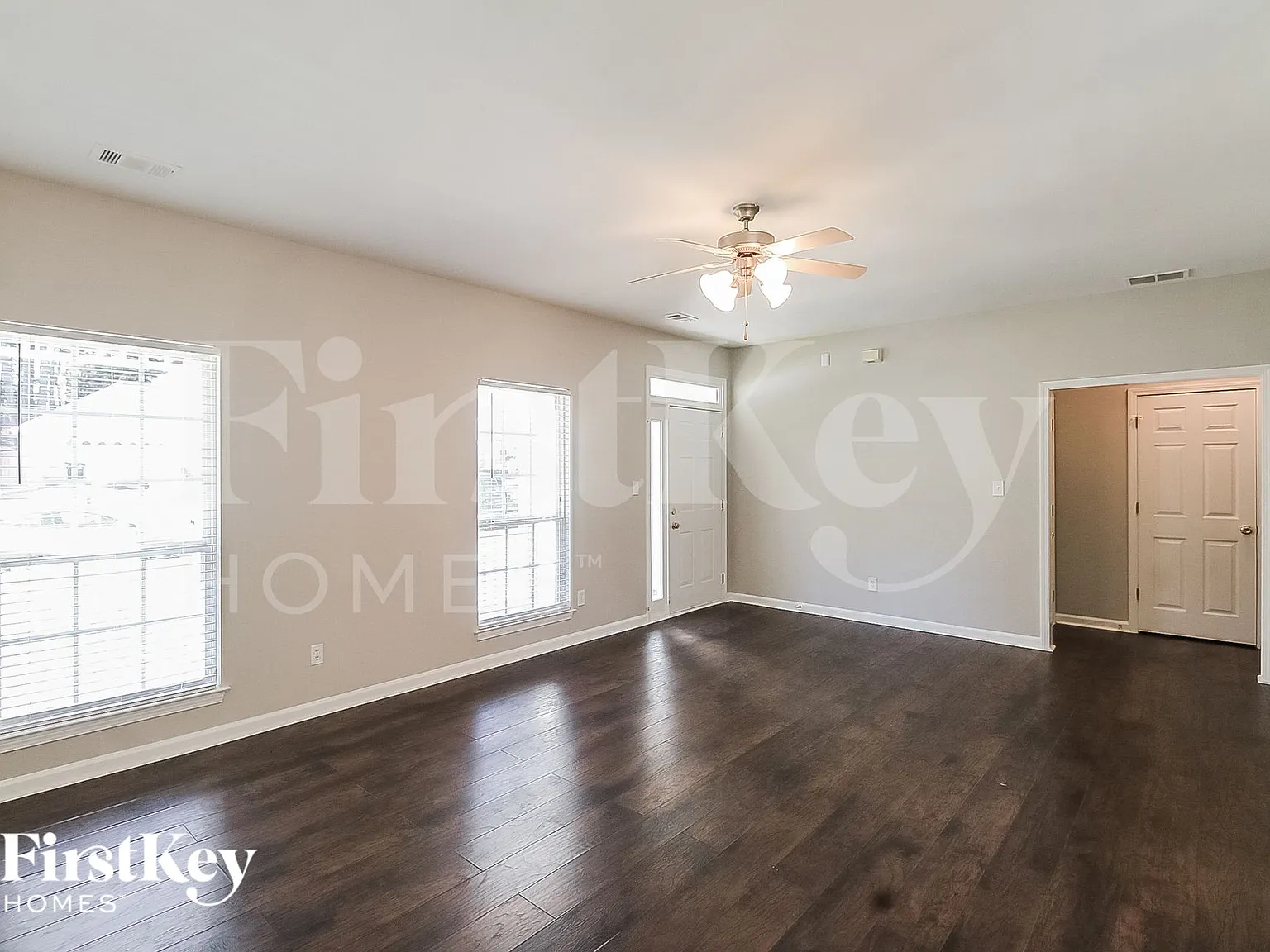 3 bed, 2.0 bath, 1486 sqft, $2,465 — Photo 4