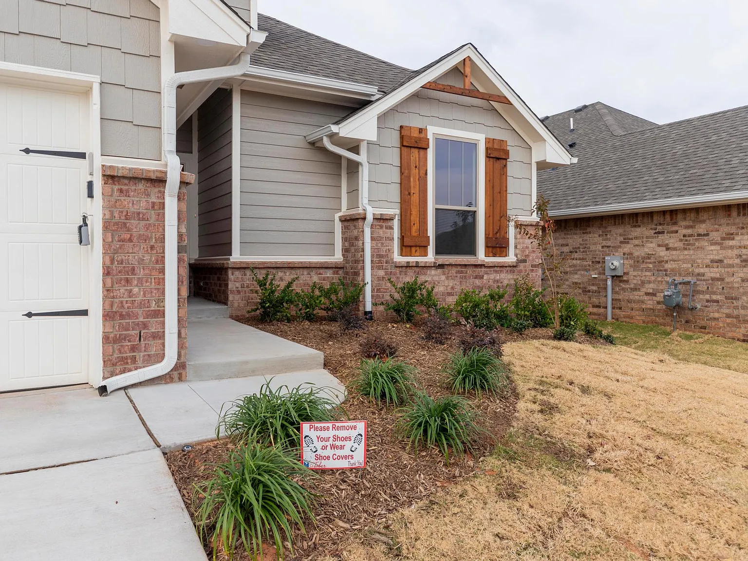 5409 Malpaso Creek Dr — Photo 2