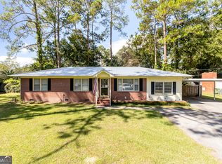 143 Groveland St, Jesup, GA 31545
