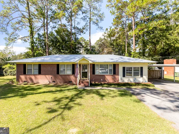143 Groveland St, Jesup, GA 31545