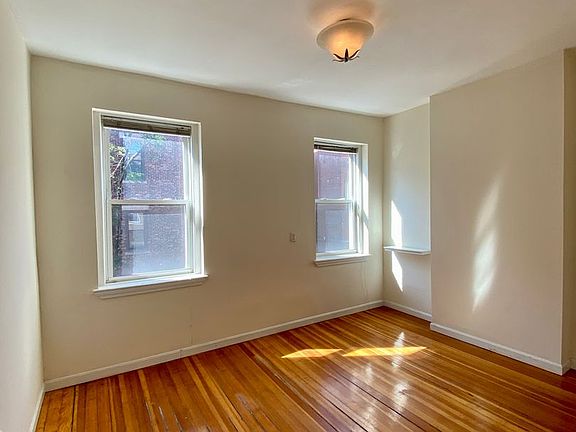 2nd image of 19 Aberdeen St APT 4