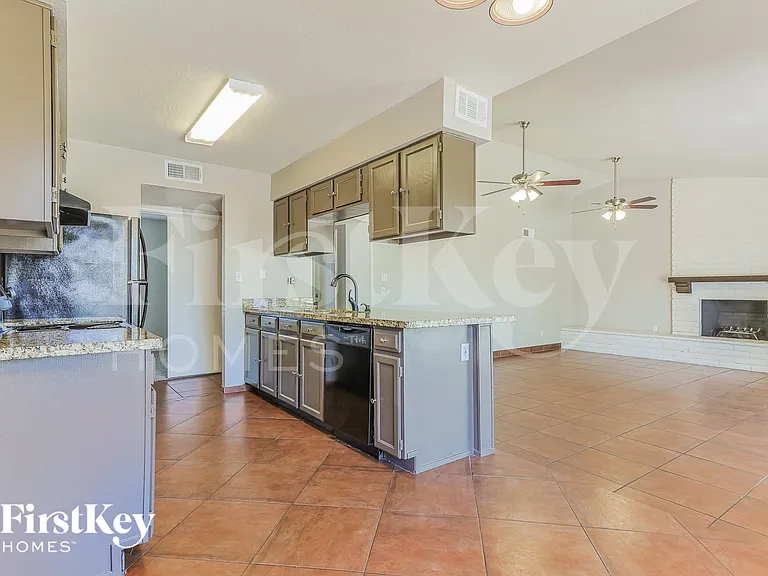 2670 W McNair St — Photo 6