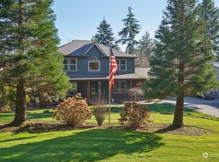 870 Sandy Bend Rd, Castle Rock, WA 98611