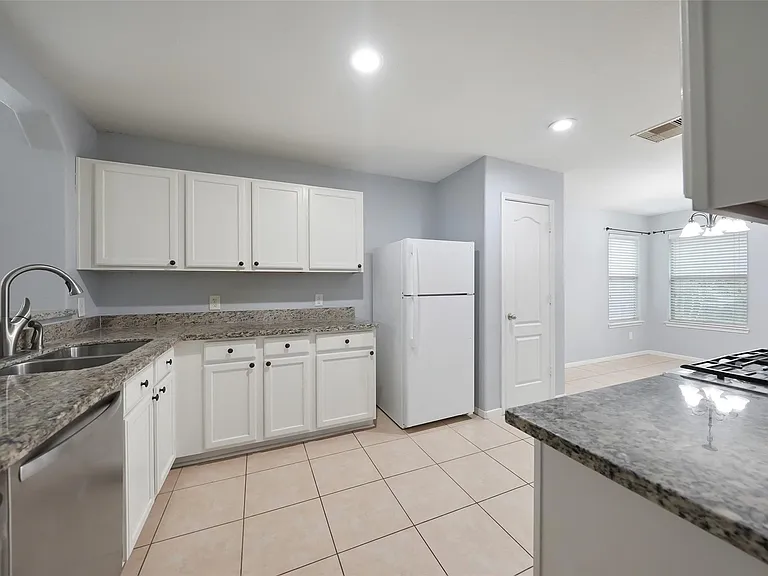 4513 Clemwood Ln — Photo 8