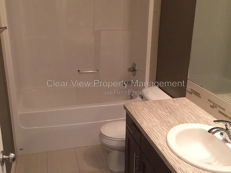 264 Sunridge Rd W — Photo 13