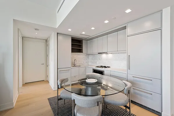 Sold by Nest Seekers International | media 18