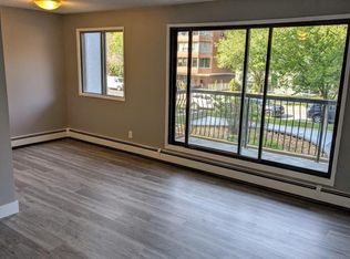 Panorama Court, Calgary, AB T2R 0R4