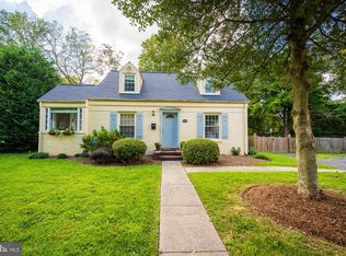 2800 Summerfield Rd, Falls Church, VA 22042