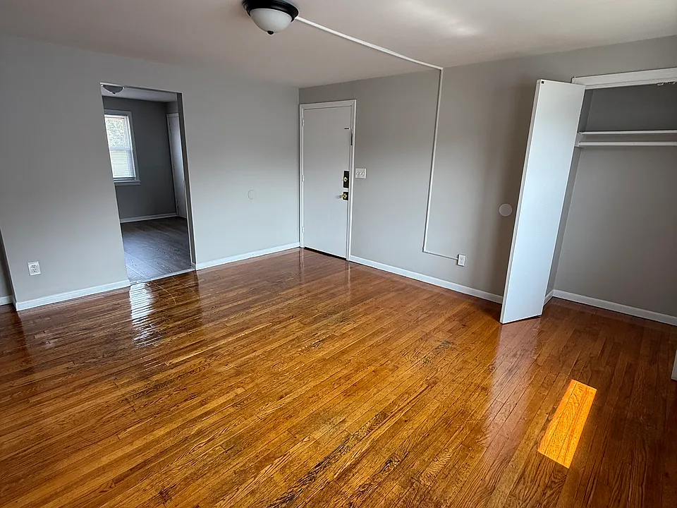 195 Quinnipiac Ave #2L2