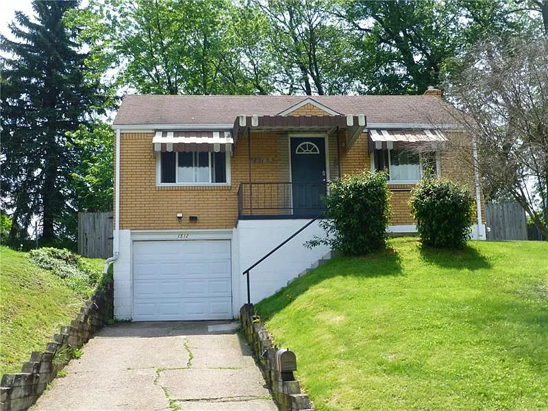 1512 Pleasantview Dr photo 1