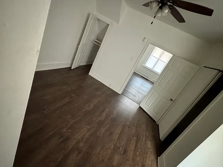 1640 Allengrove St #1 — Photo 6