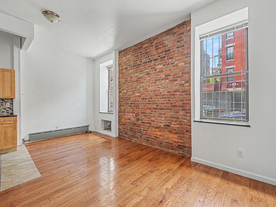 1st image of 2024 2nd Ave #7