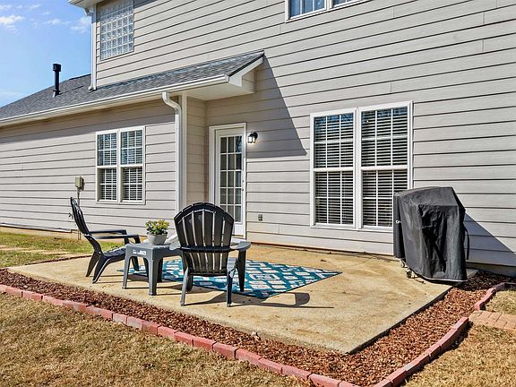 4th image of 132 Victoria Sta