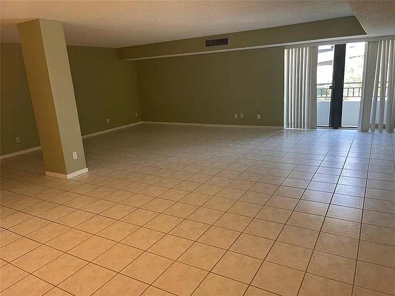 851 Bayway Blvd #103 — Photo 12