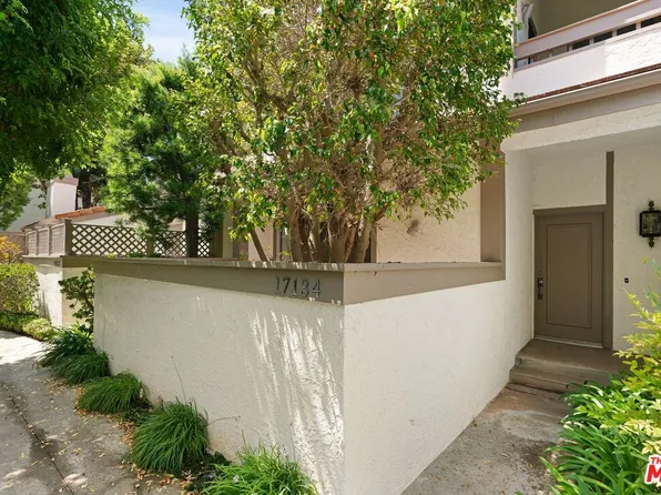 17134 Palisades Cir, Pacific Palisades, CA 90272