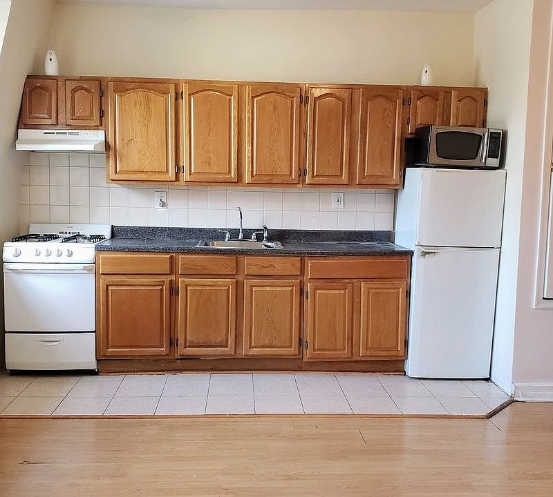 1st image of 272 9th St #3A