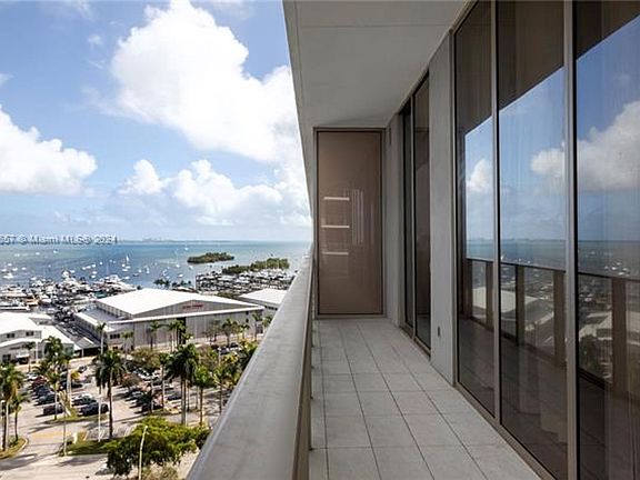 3rd image of 2655 S Bayshore Dr #10