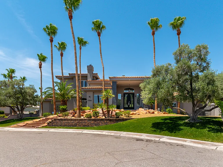 7880 Dana Point Ct — Photo 1