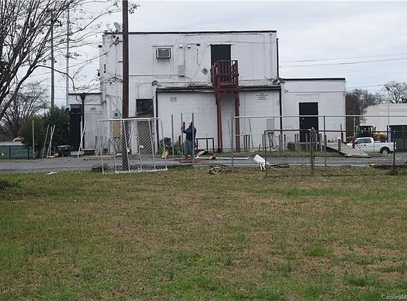 2nd image of 2217 Sanders Ave