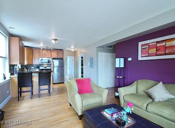 4th image of 2501 W Touhy Ave APT 403