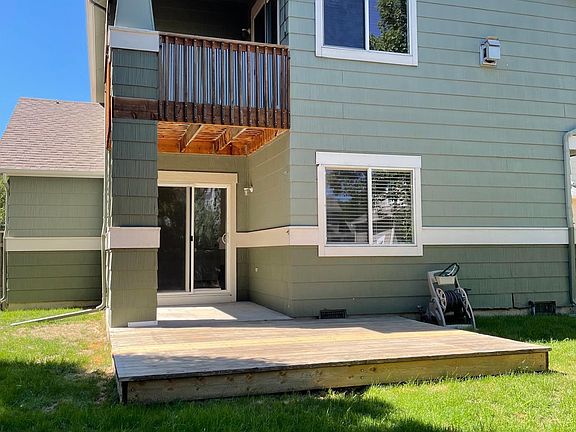 Rear shaded deck