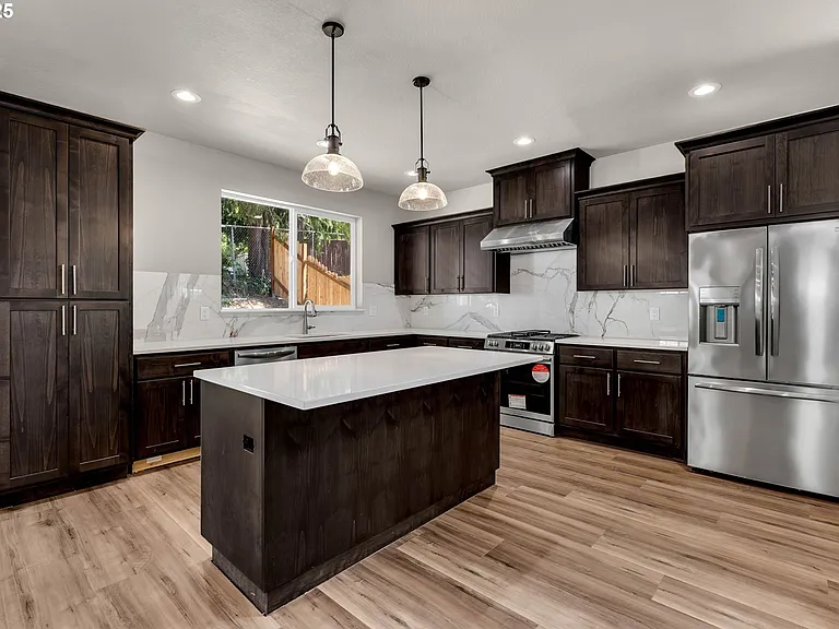 6107 NE 45th Ct — Photo 5