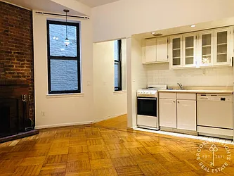 Rented by Brooklyn Heights Real Estate Inc