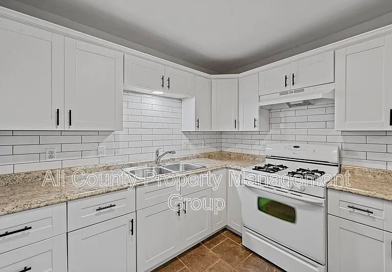 6209 Shadydell Dr — Photo 8